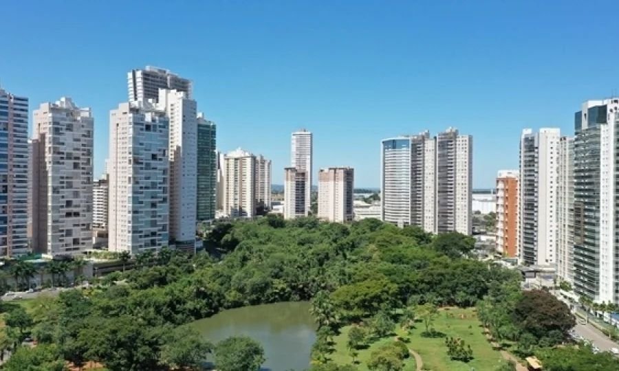 Mercado imobiliário de Goiânia mantém patamar de vendas recordes, apesar dos juros, em 2025