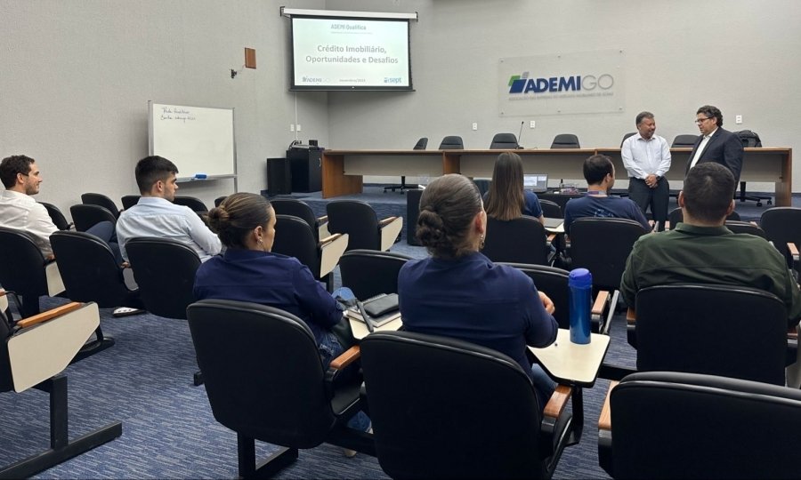 Ademi Qualifica realiza curso sobre crédito imobiliário